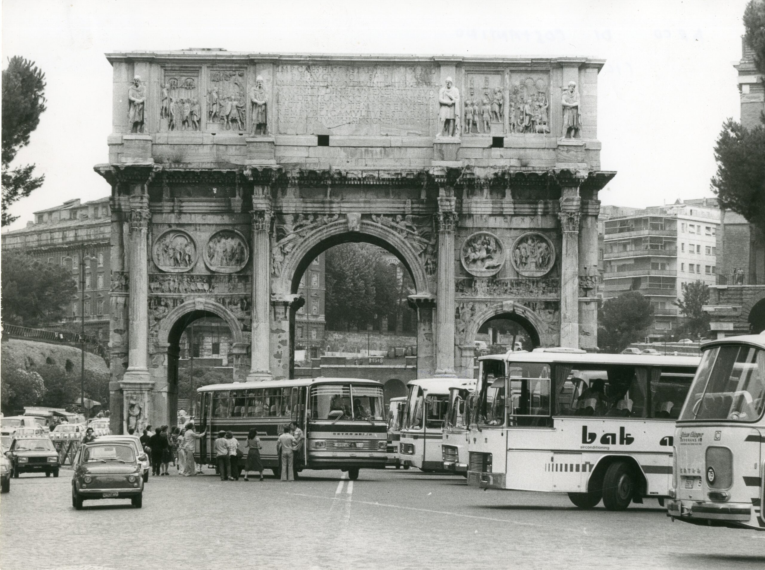 F.48 ROMA DOPO GLI SVENTRAMENTI FASCISTI