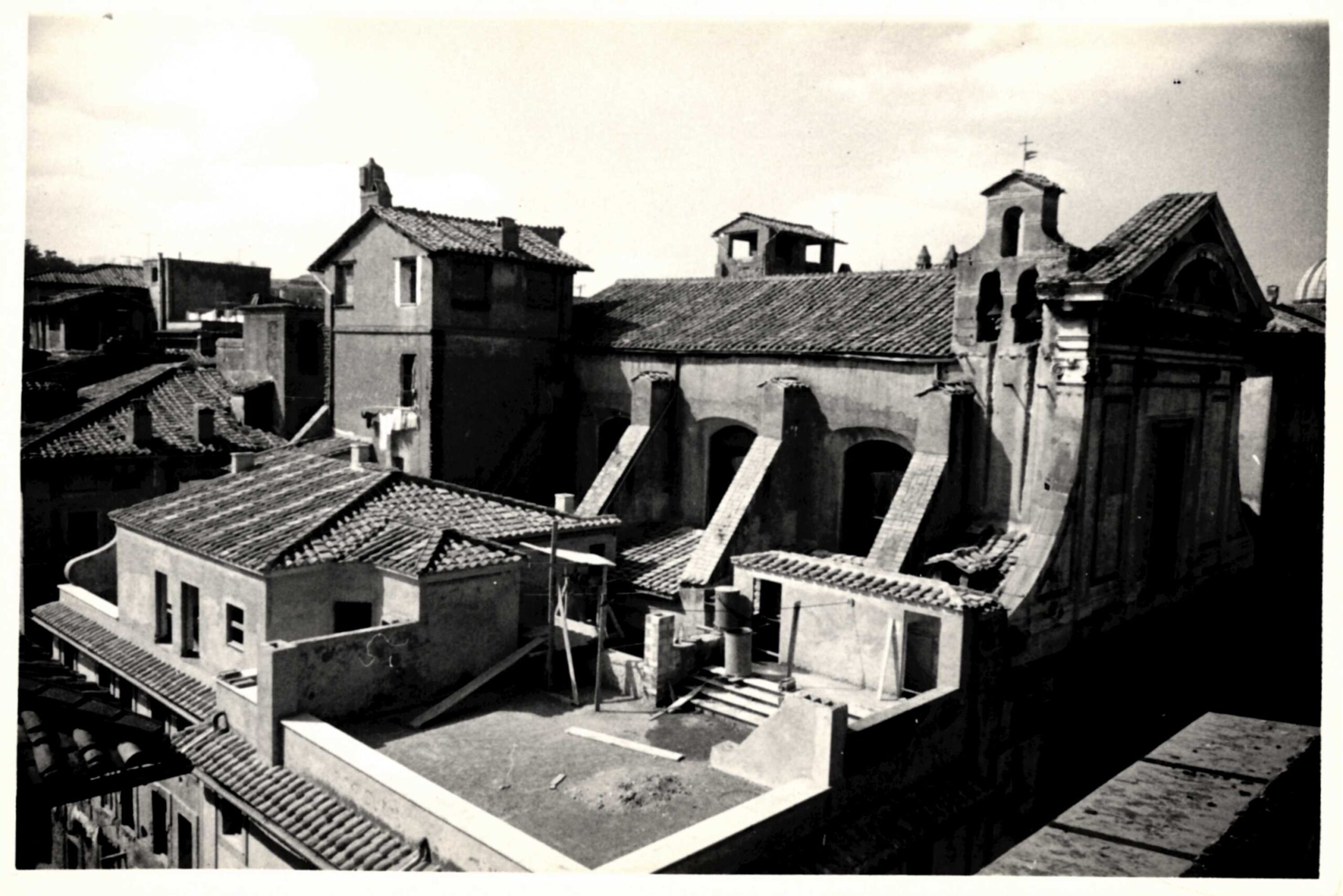 F.10 - VIA GIULIA. CORONARI. TOR DI NONA.